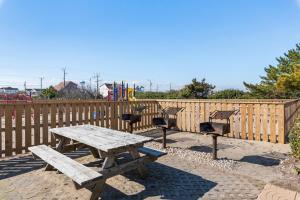 Fotografie z fotogalerie ubytování Golden Strand Unit J2 v destinaci Kill Devil Hills