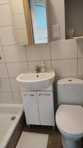 Ένα μπάνιο στο Mieszkanie blisko plaży Jelitkowo