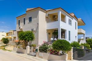 Το κτήριο όπου στεγάζεται  το διαμέρισμα