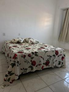 Postel nebo postele na pokoji v ubytování Quarto Casal Bougainville 2