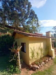 Το κτήριο όπου στεγάζεται  το δωμάτιο σε οικογενειακή κατοικία