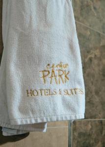 Chứng chỉ, giải thưởng, bảng hiệu hoặc các tài liệu khác trưng bày tại Hotel Center Park