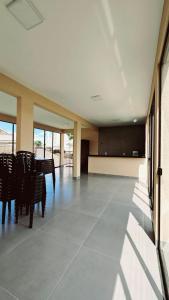 Køkken eller tekøkken på Apartamento Completo Rio Verde