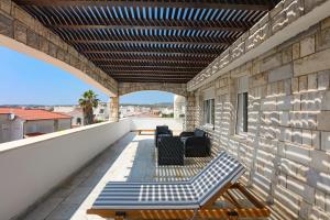 Balkón alebo terasa v ubytovaní Seaside holiday house Rogoznica - 6226