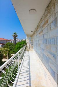 Balkón alebo terasa v ubytovaní Seaside holiday house Rogoznica - 6226