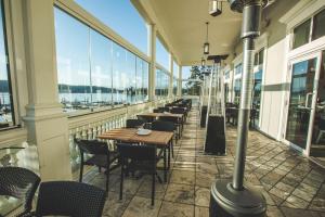 Restaurace v ubytování Prestige Oceanfront Resort, WorldHotels Luxury