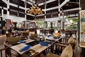 Restaurace v ubytování Rama Beach Resort and Villas