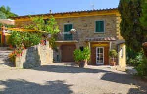 The building in which the holiday home is located