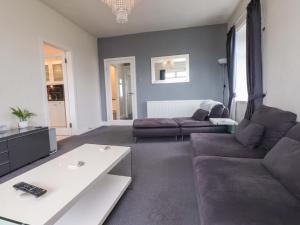Χώρος καθιστικού στο Sea Views No 8 Plas Darien