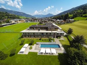 Mynd úr myndasafni af ACTIVE by Leitner's í Kaprun