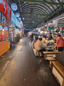명동 광화문 광장시장 종로 DDP 남산 투숙객