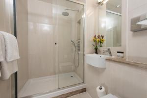 Gambar di galeri bagi Park International Hotel di London +20 gambar