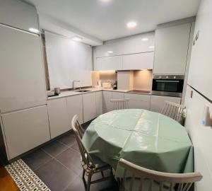A kitchen or kitchenette at Viveiro Centro