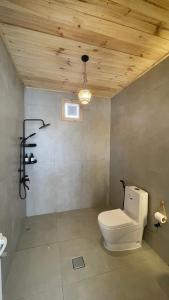 Vannituba majutusasutuses استراحة ريڤا - riva rest house
