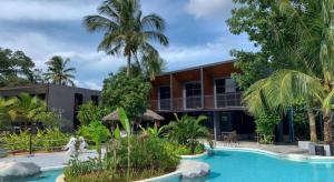 Bazén v ubytování Warehouse18 Pool Cafe Resort nebo v jeho okolí