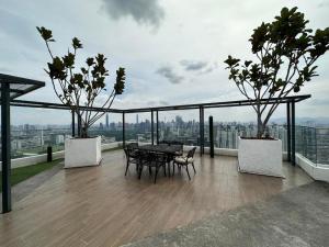 Balcone o terrazza di Reizz Residence By Nexus Suites