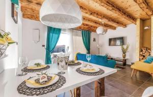 Istumisnurk majutusasutuses Holiday home Zora with whirpool by Villas Guide