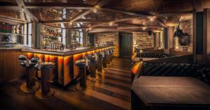 Uma área de estar em The Landmark Mandarin Oriental Hong Kong