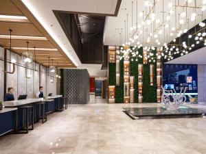 Ο χώρος του λόμπι ή της ρεσεψιόν στο Hampton by Hilton Sanya Weiming Lake Park +121 φωτογραφίες
