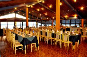 Restaurace v ubytování Lavendish Lake Giritale