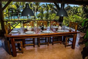 Restaurace v ubytování Villa Ixora - Ocean Front