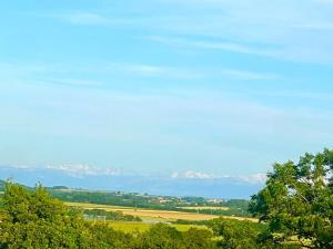 Afbeelding uit fotogalerij van Le Cocon du Mont'Anay in Montanay