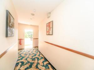 TV a/nebo společenská místnost v ubytování Bay Hotel