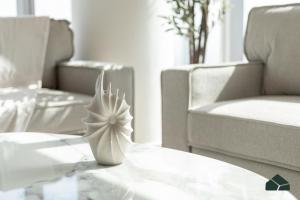 Zona de estar de High Floor 2BR with Full Burj View by BMS