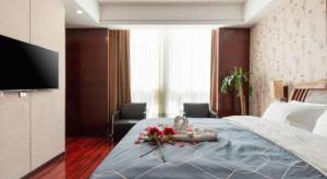 Chonpines Hotel Beijing Daxing Airport Caoqiao Metro Station客房内的一张或多张床位