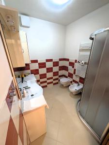 Koupelna v ubytování Affittacamere Casa Brajan