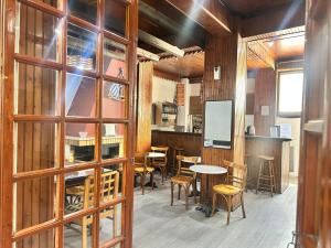 Kuchyň nebo kuchyňský kout v ubytování Sparta Team Hotel