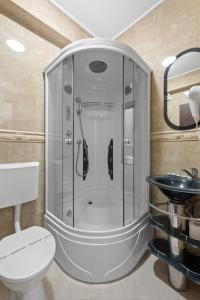 Et badeværelse på Hotel Coral + 25 billeder