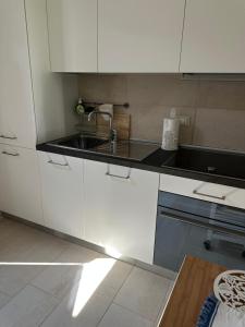Kuchyň nebo kuchyňský kout v ubytování Villa Eribis