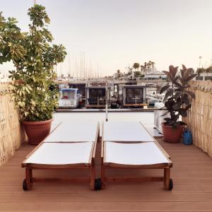 Casa Flotante El Refugio del Pirata的阳台或露台