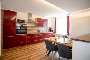 Kuchyň nebo kuchyňský kout v ubytování Ferienhaus "Zum Lochstein"