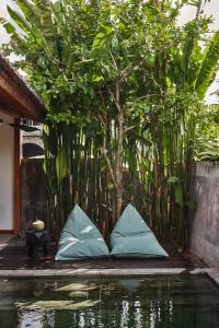 Κήπος έξω από το 2BR Villa - hidden gem in Seseh, Canggu