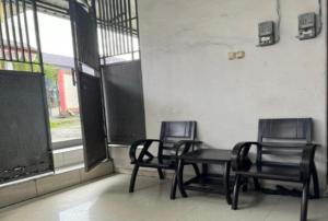 Χώρος καθιστικού στο OYO 94121 Wildan Homestay