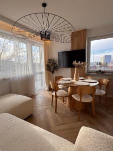 Khu vực ghế ngồi tại Family & Business Apartments PREMIUM SPA No 3 - 2 Bedroom with Private Jacuzzi, Balcony, Parking