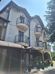 Bangunan di mana terletaknya motel