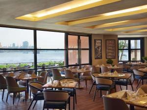 Restaurace v ubytování Sofitel Cairo Nile El Gezirah