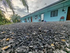 Bangunan di mana terletaknya rumah percutian