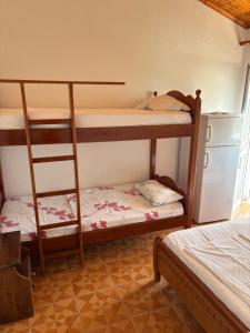 Gallery image of White Marine Hotel in Qeparo
