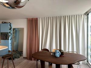 Un lugar para sentarse en Studio downtown Gent