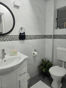 Bagno di Cosy Homes in Suva - Home That Hugs You!