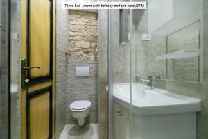 Koupelna v ubytování Hotel ROYAL RINA
