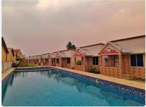 Bazén v ubytování Indismart Mandarmani Resort nebo v jeho okolí