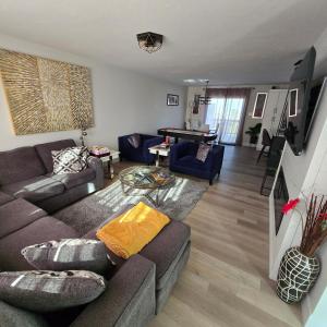 Гостиная зона в Urban Oasis Moncton, Dieppe