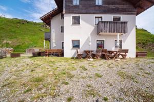 Příroda nedaleko prázdninového domu + 19 fotografií