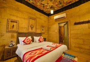 Katil atau katil-katil dalam bilik di Hotel Rang Niwas
