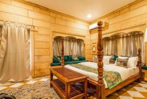 Katil atau katil-katil dalam bilik di Hotel Rang Niwas